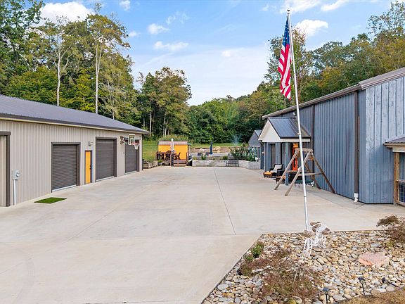 3rd image of 420 Brakebill Rd