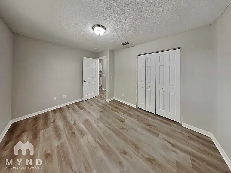 2125 Karen Dr — Photo 11