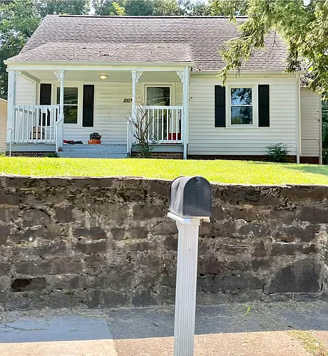 2428 Washington Pike Photo 1