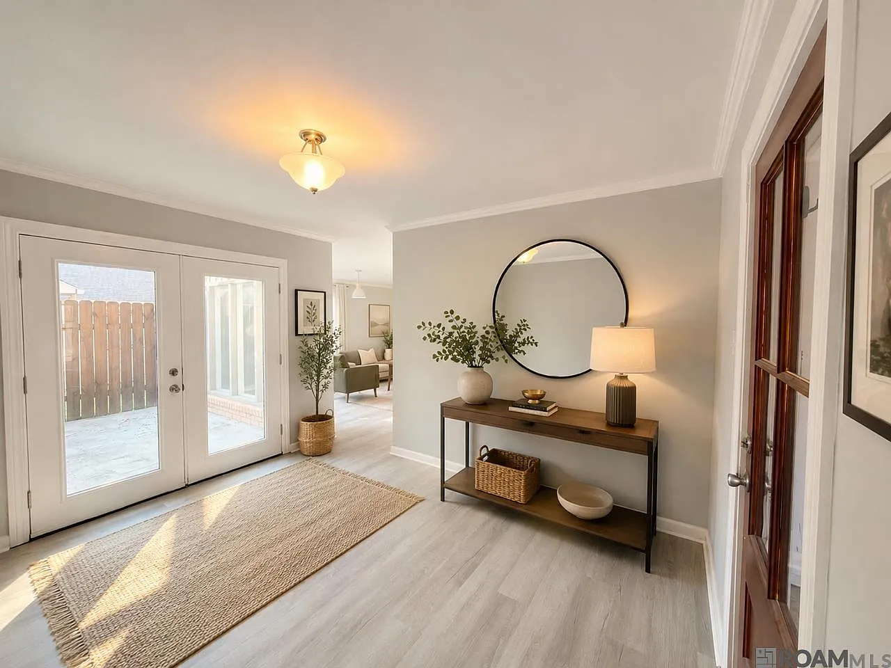 3 bed, 2320 sqft, $2,200 — Photo 3