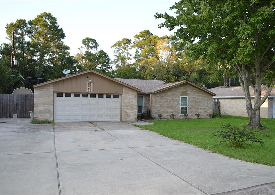 1st image of 9831 Forest Hollow Dr