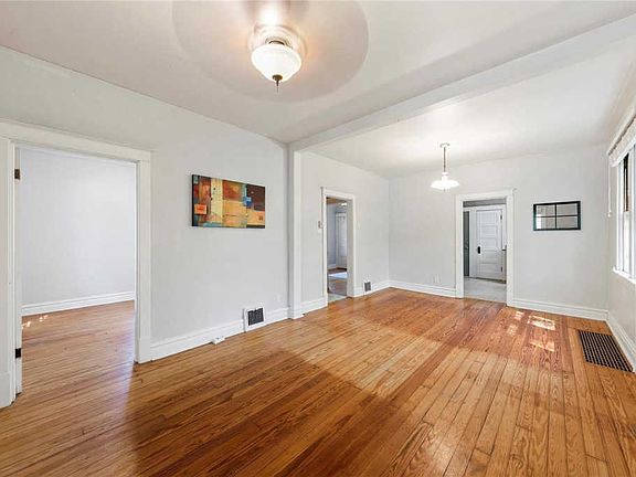 2nd image of 7515 Weaver Ave