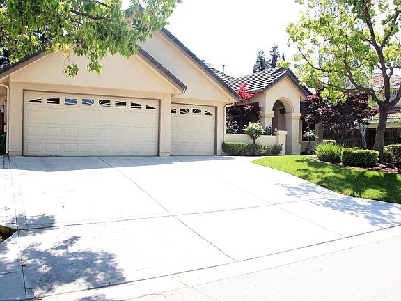 2nd image of 9472 N Ashurst Dr