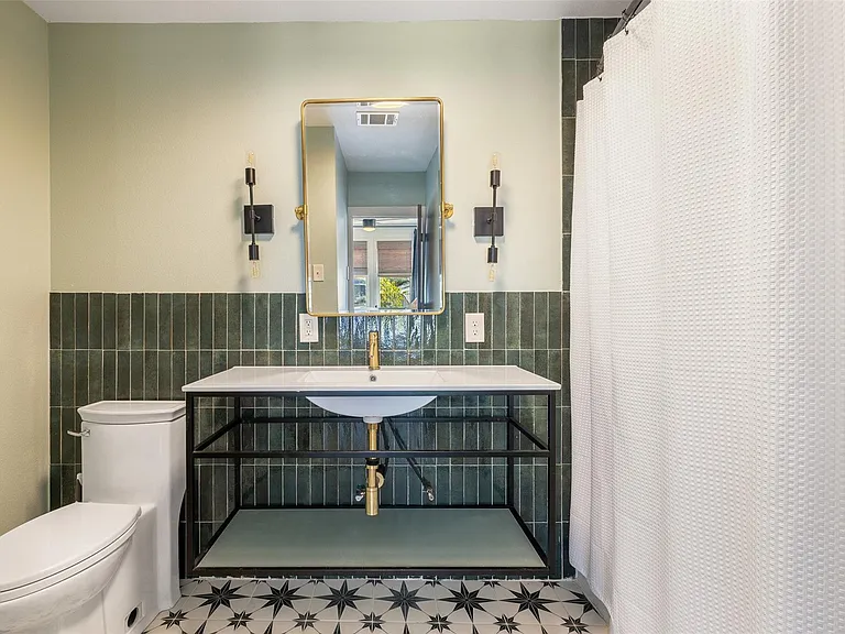 206 N Rusk St — Photo 39