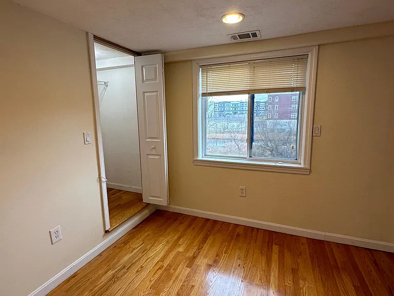 261 Neponset St #B — Photo 6