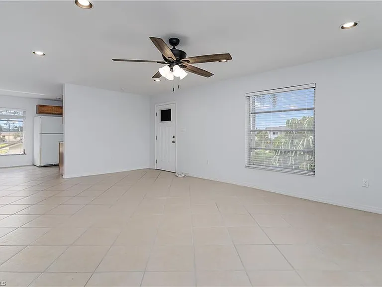 180 Cypress Way E #B212 — Photo 5