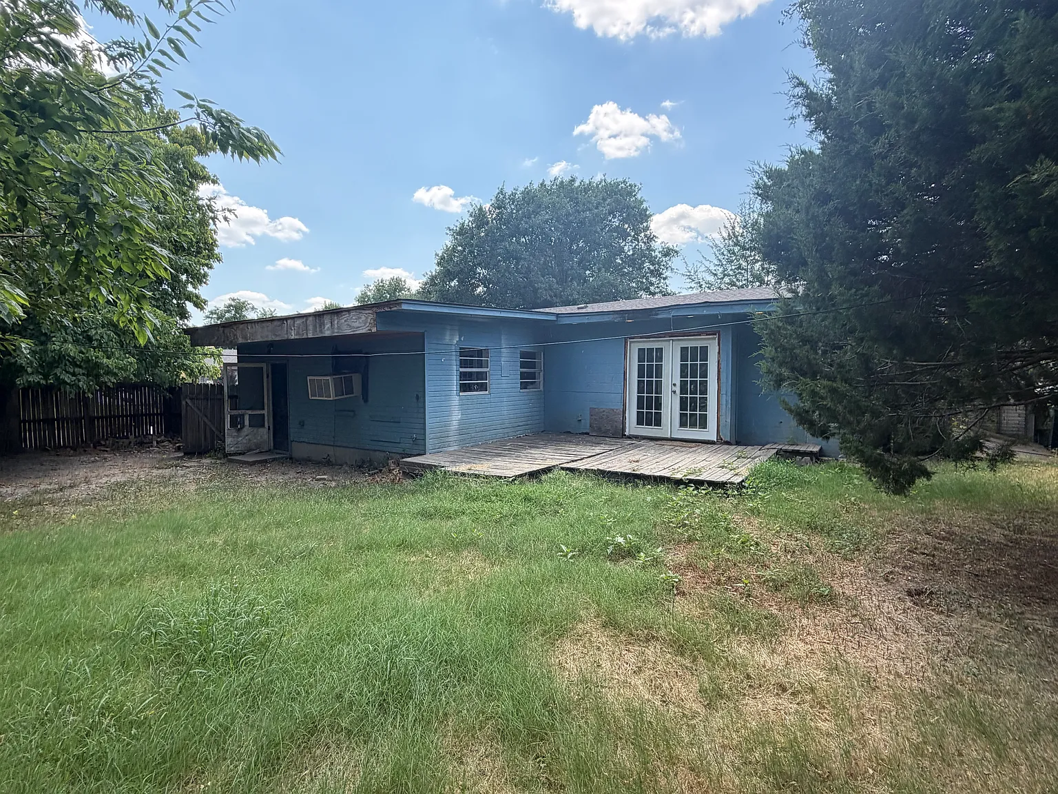3 bed, 1851 sqft, $1,495 — Photo 2