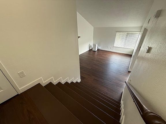 3rd image of 2890 Redwood Pkwy APT 112