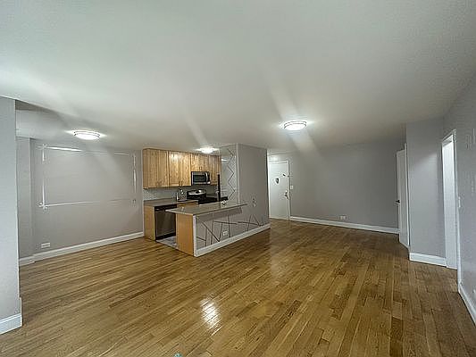 1st image of 1655 Undercliff Ave APT 3A