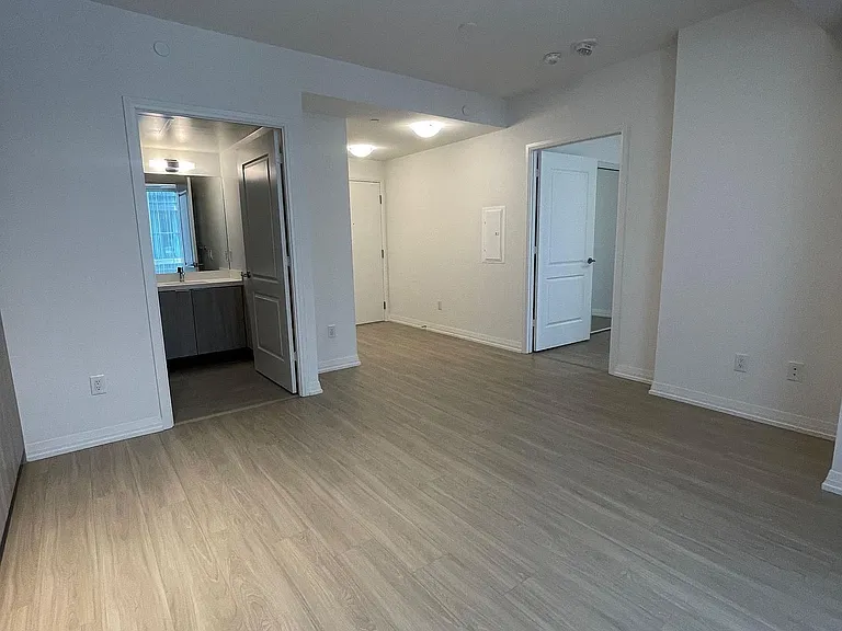 8 Widmer St #1002 — Photo 4