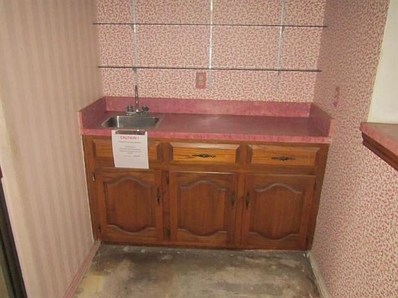 3rd image of 4726 Las Palmas Ct