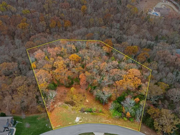 84 Schloss Rd, Eureka, MO 63025