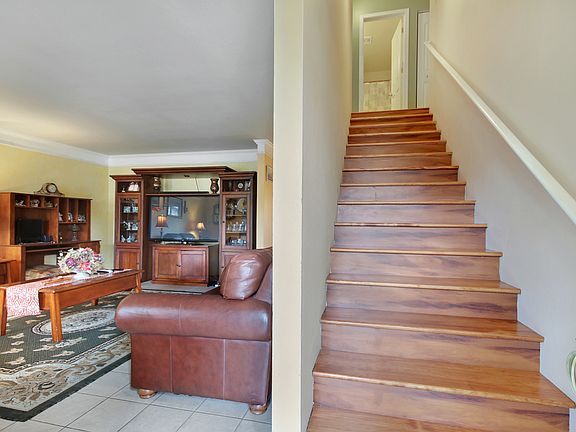 5th image of 14403 11th Avenue Ct E