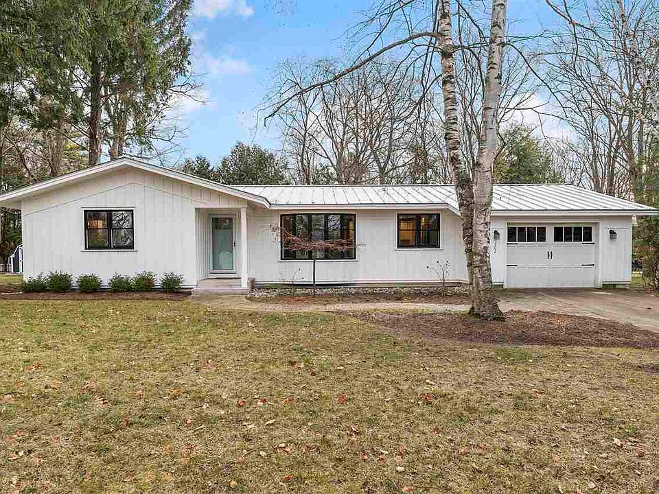 102 Eagle Dr &203, Charlevoix, MI 49720 Zillow