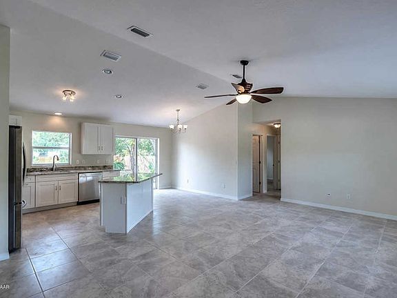 5th image of 2610 Fairmont Ave