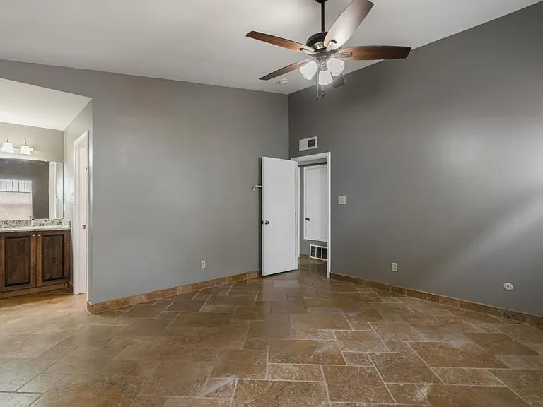 6612 Christy Ave NE — Photo 31