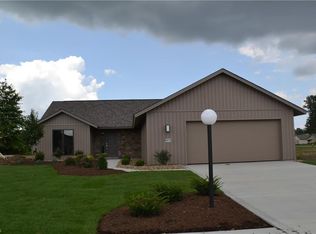 8974 Hummingbird Ln, North Ridgeville, OH 44039