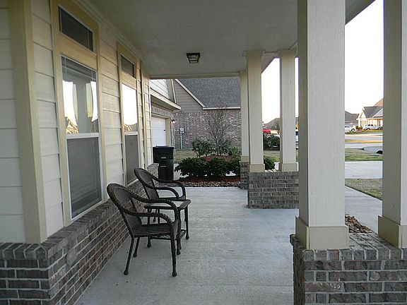 Wide Front Porch