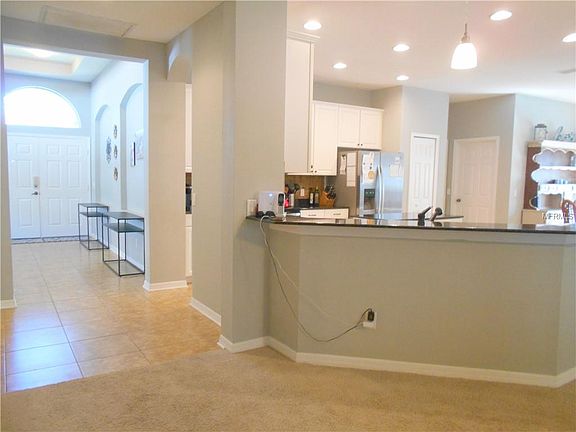 5th image of 413 York Dale Dr