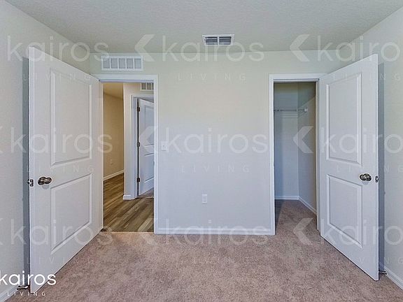 3rd image of 2759 W Paragon Ln