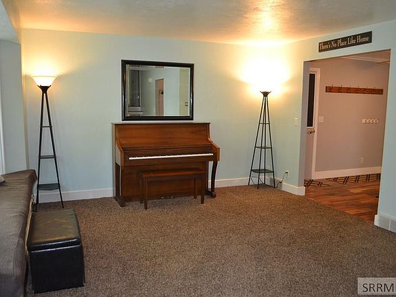 2nd image of 574 Laurelwood Ave