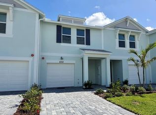 632 Salisbury Cir, Fort Pierce, FL 34982