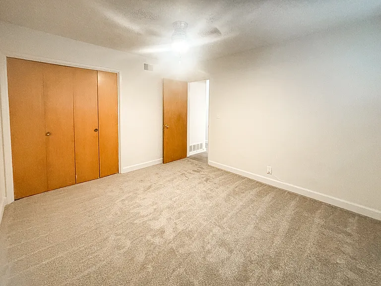 5240 Prosperity Ln — Photo 13