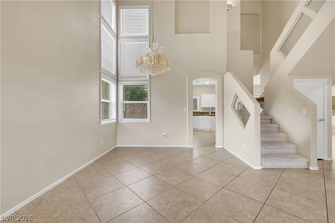 3 bed, 2.5 bath, 2127 sqft, $2,975 — Photo 2