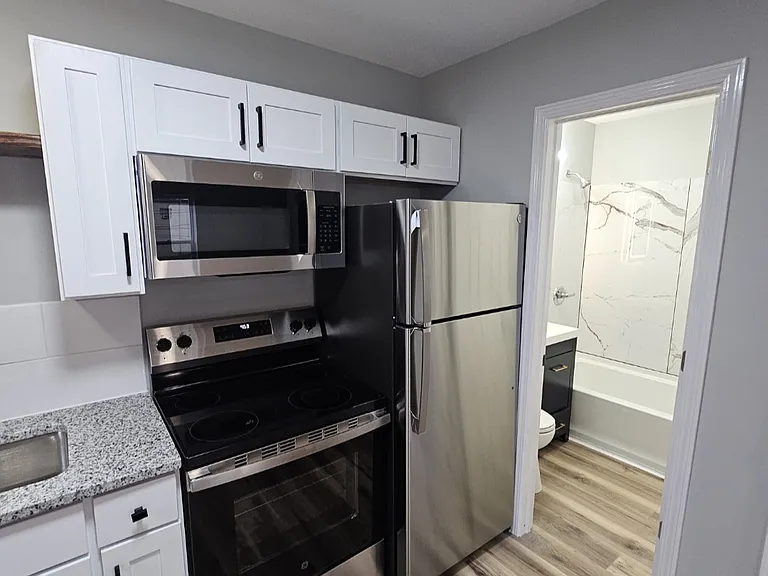 5 Park Ln #1 — Photo 3