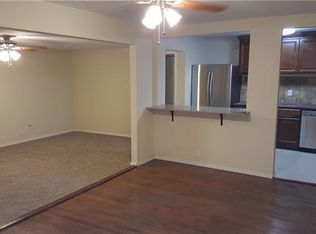 913 W Tucker Blvd, Arlington, TX 76013