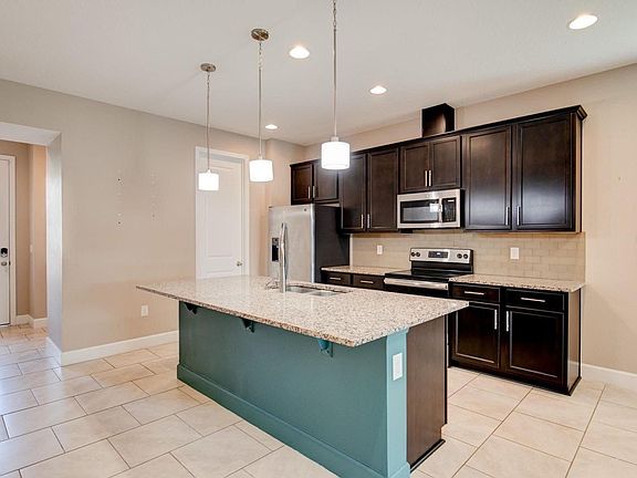 3rd image of 363 Buchannan Dr #Lo