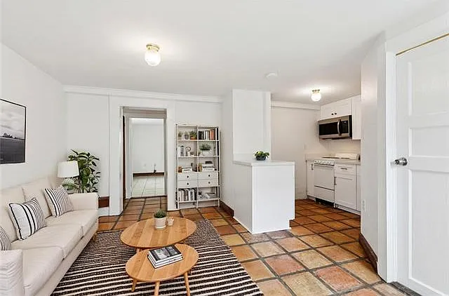 2534 Palmer Ave #A — Photo 1