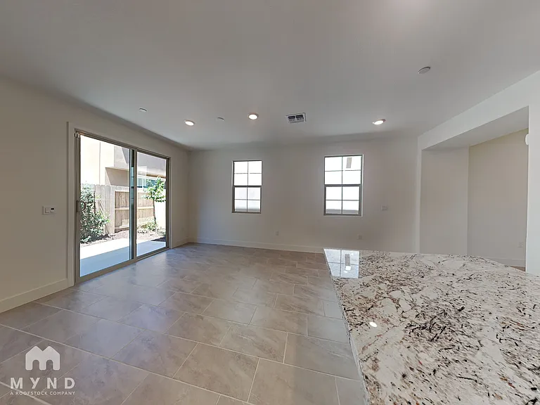 10554 Trill Way — Photo 5