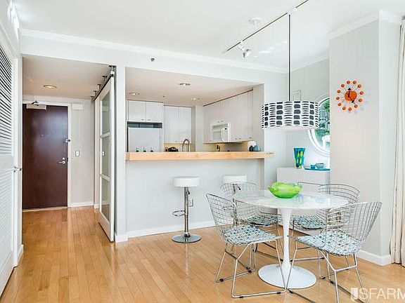 5th image of 403 Main St APT 213N