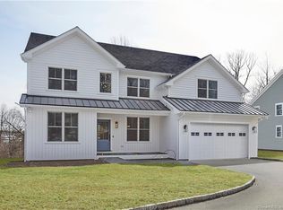 38 Oak Grove Pl, New Canaan, CT 06840
