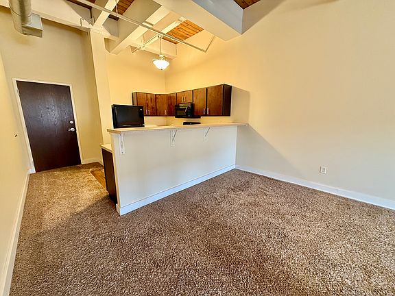 4th image of 1320 5th Ave APT 303