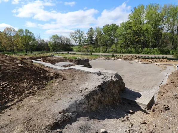 1939 Woodgrove Dr, Springboro, OH 45066