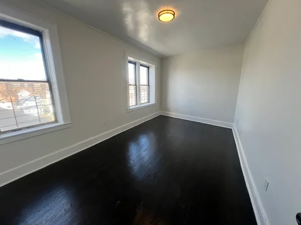 1009 S Orange Ave, Newark, NJ