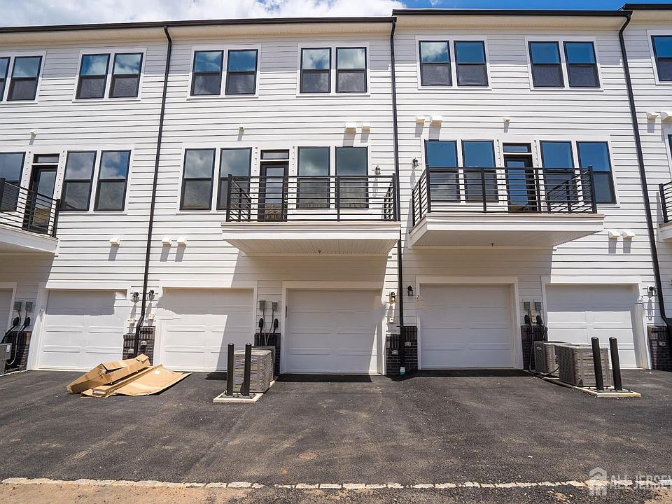 2nd image of 222 Peyton Pl