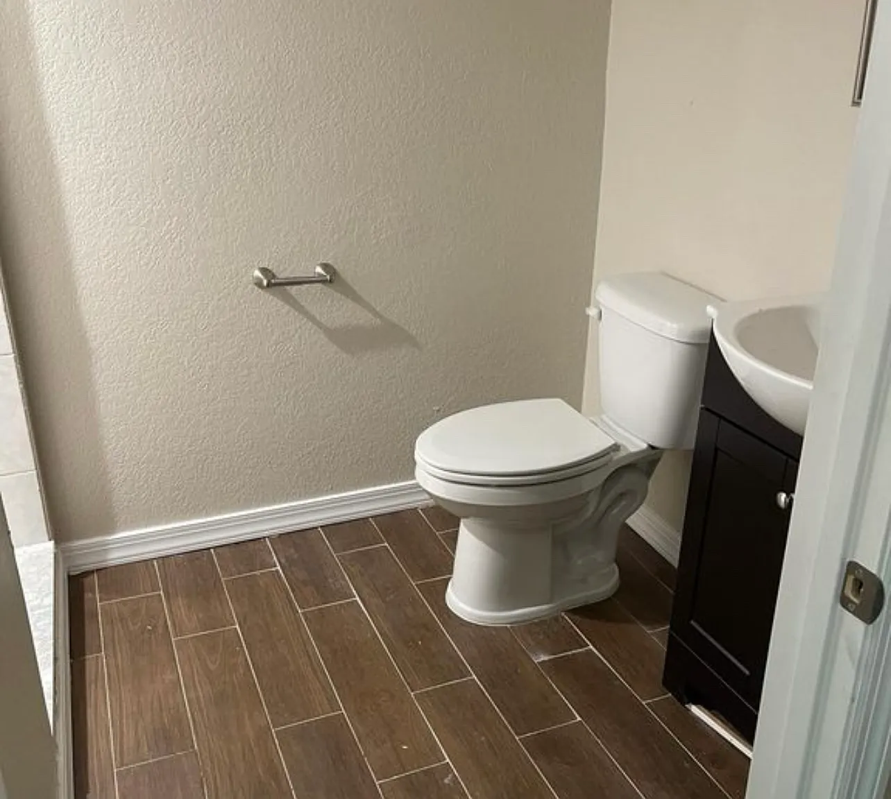 10611B Main St — Photo 3