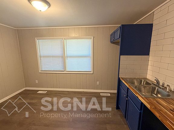 3rd image of 123 Willow St