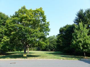 13 Fox Run, Monroe Twp, NJ 08831