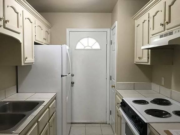 5th image of 32604 Jasmine Ln #2