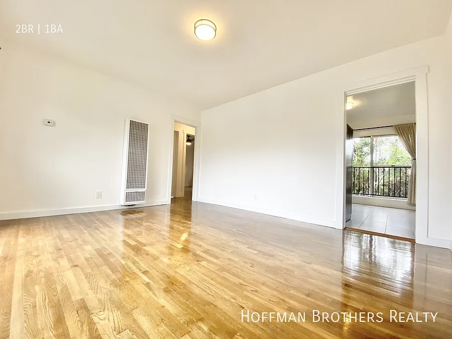 2404 2nd Ave Los Angeles, CA 90018 — Photo 2