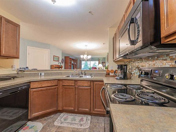 5th image of 2147 Rolling Hills Dr