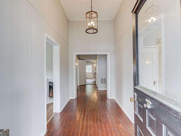4th image of 227 Alcovy St