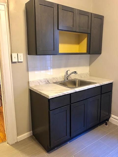 1st image of 285 Lincoln Ave APT 5