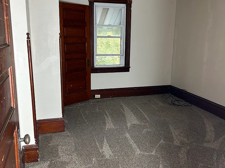 630 N Centre St — Photo 15