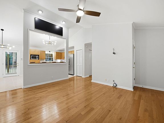 5th image of 6117 Craig Rd