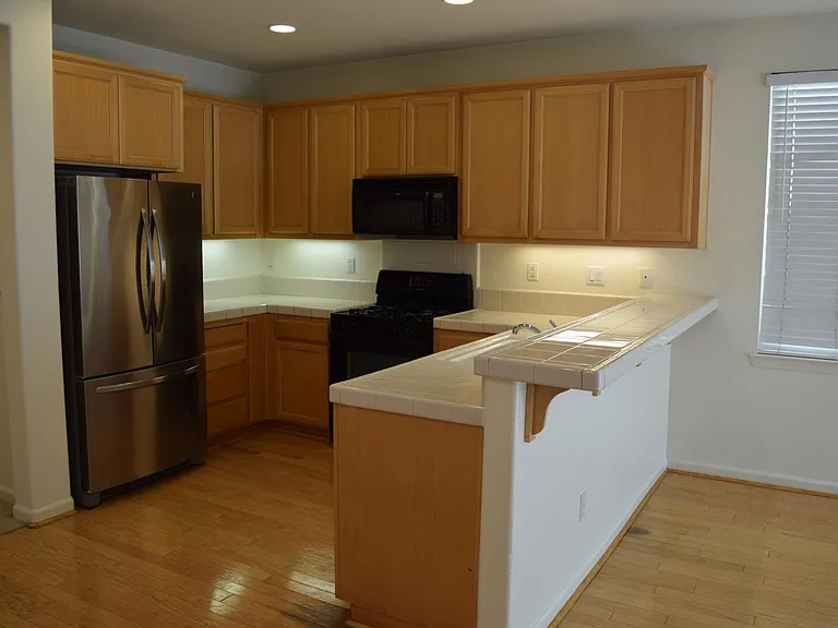 448 Chestnut St — Photo 18